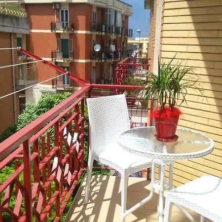 بيت للعطل La Casetta Al 21 *